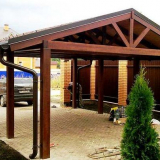 Přístřešek pro auto k venkovskému domu: srovnávací přehled stavebních technologií + pokyny krok za krokem